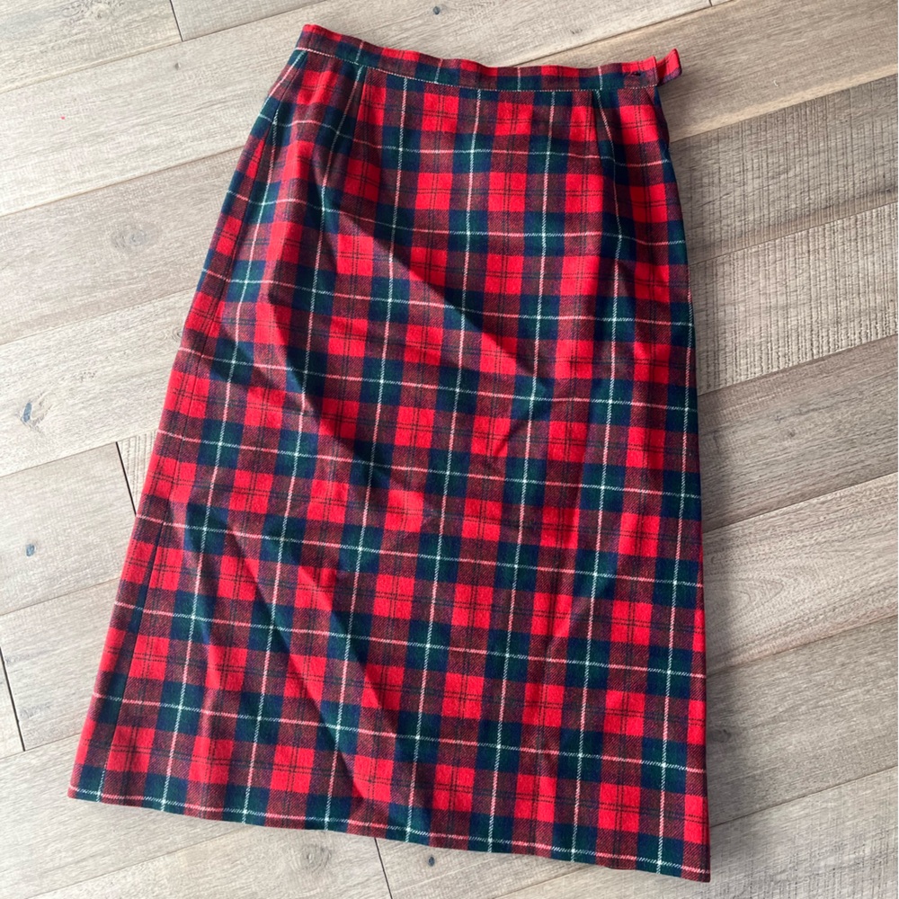 Pendleton plaid red pencil skirt 100% virgin wool size 10